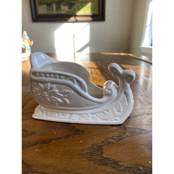Vintage White Ceramic Sleigh Planter With Floral Design - Picture 4 of 7